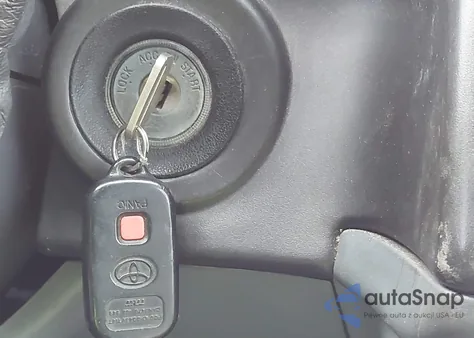 2000 Toyota Sienna Le from USA, damaged, VIN 4T3ZF13C0YU207576